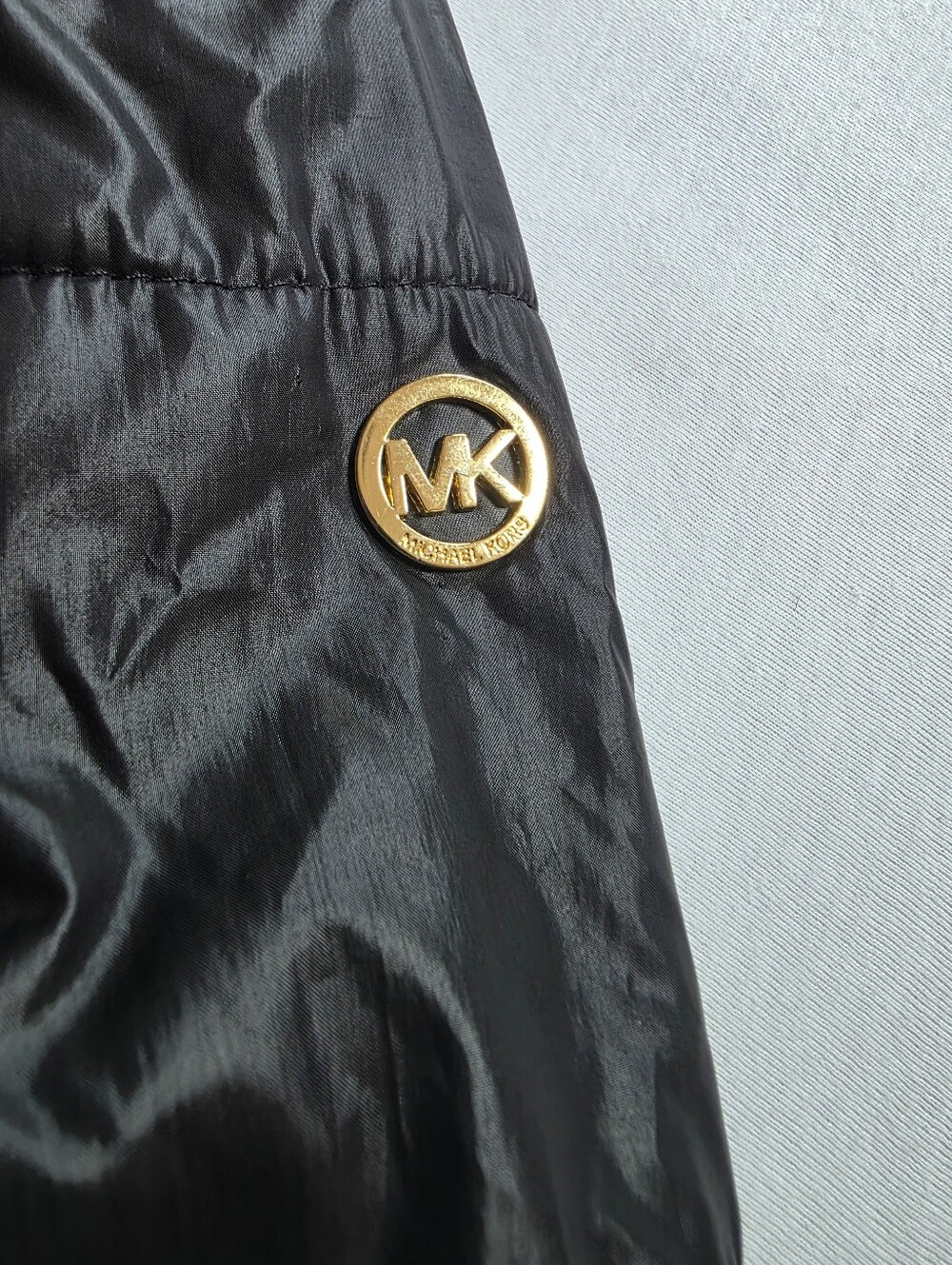 Michael Kors Girls Black Puffer Jacket Faux Fur Hood Size 14 - Picture 4 of 8